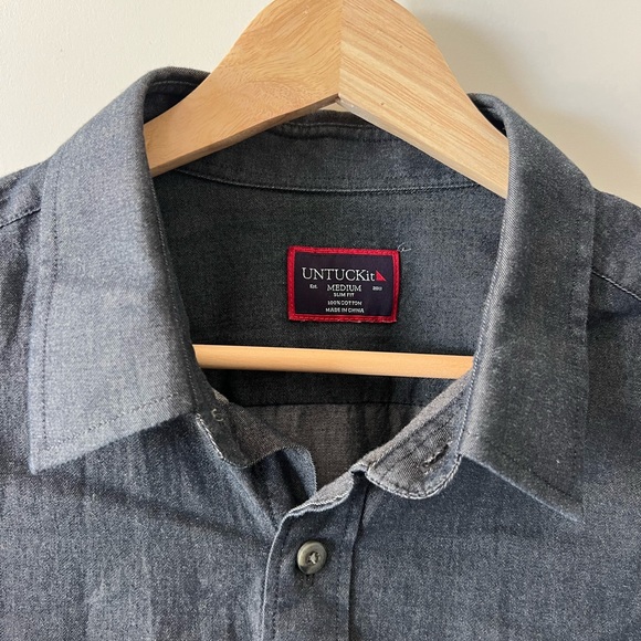 UNTUCKit button down - Picture 2 of 2